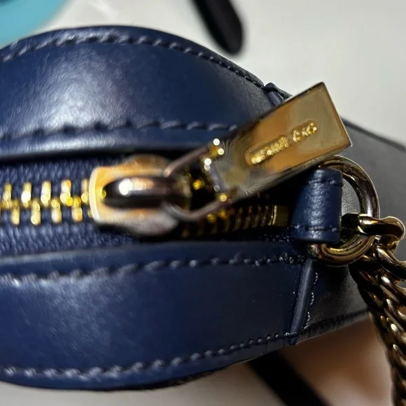 Michael kors crossbody - Picture 7 of 9